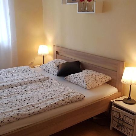Apartman Lotos Микулов Экстерьер фото