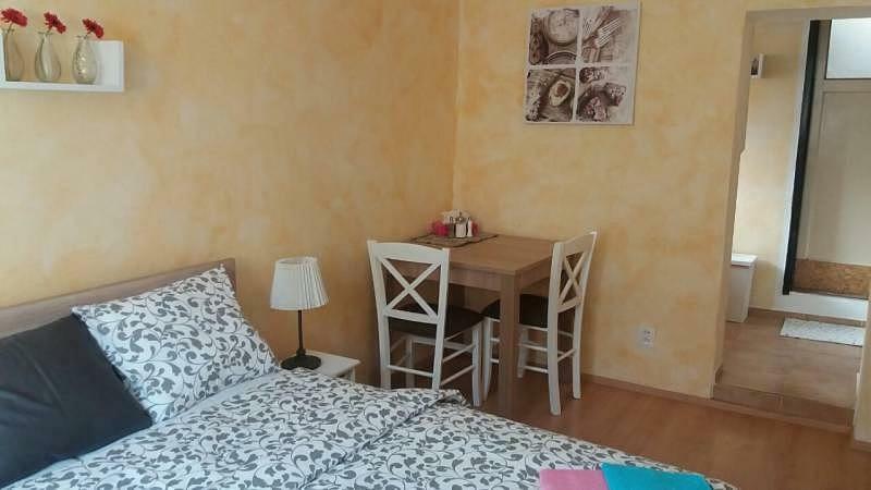 Apartman Lotos Микулов Экстерьер фото